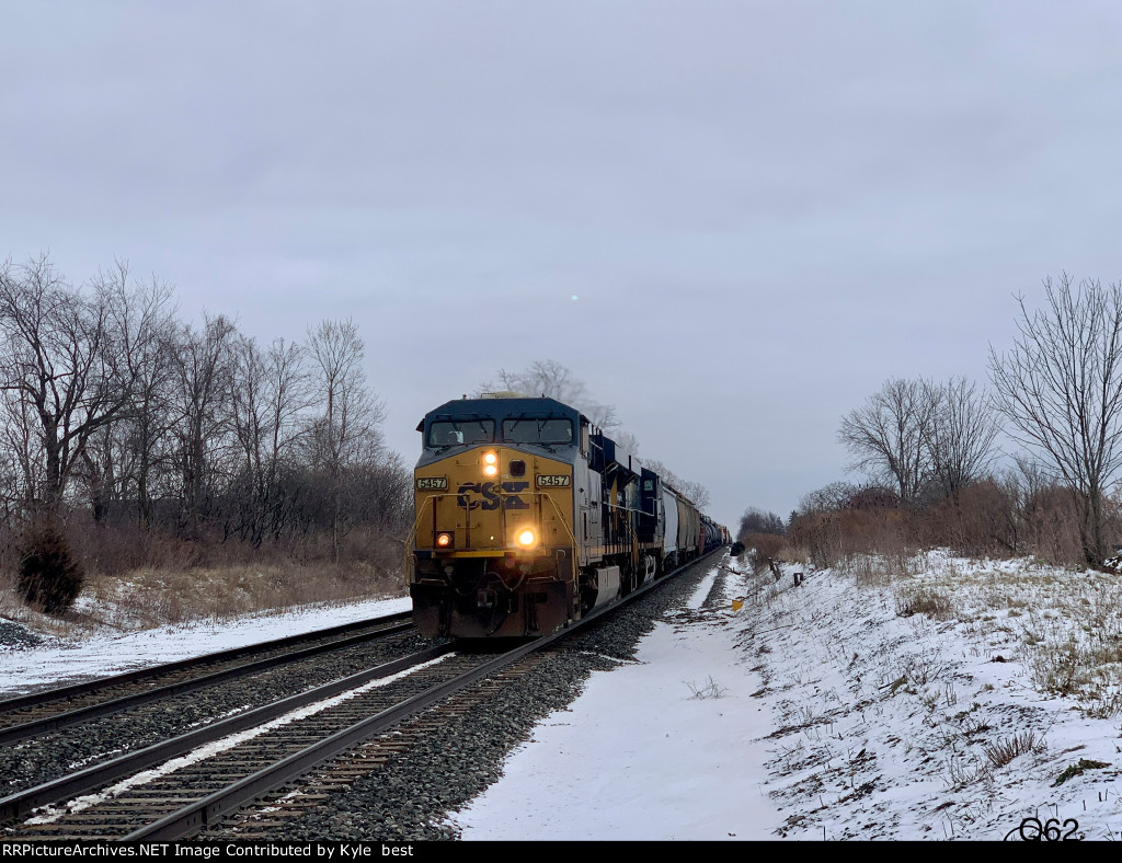 CSX 5457 on Q627